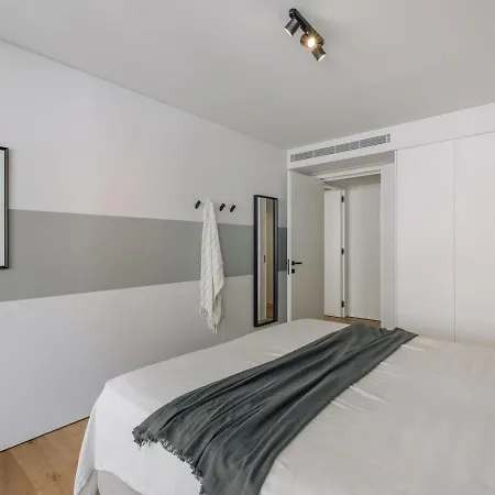 Apartment Avencas - 2 Bedrooms And Shared Pool In Amoreiras