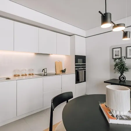 Avencas - 2 Bedrooms And Shared Pool In Amoreiras Apartment Lisbon