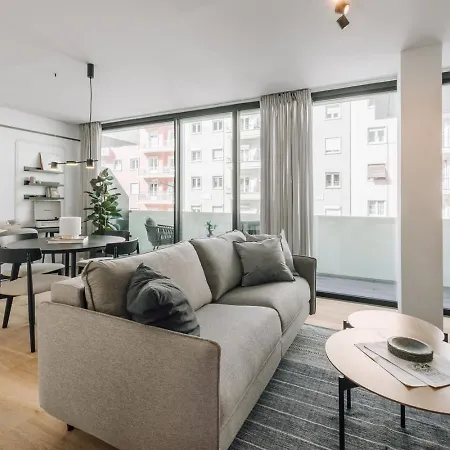 Apartment Avencas - 2 Bedrooms And Shared Pool In Amoreiras